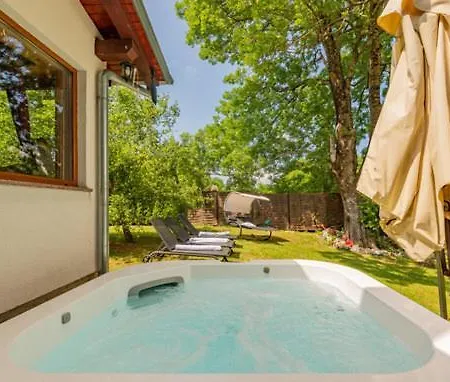 Lika Mazini * Gračac